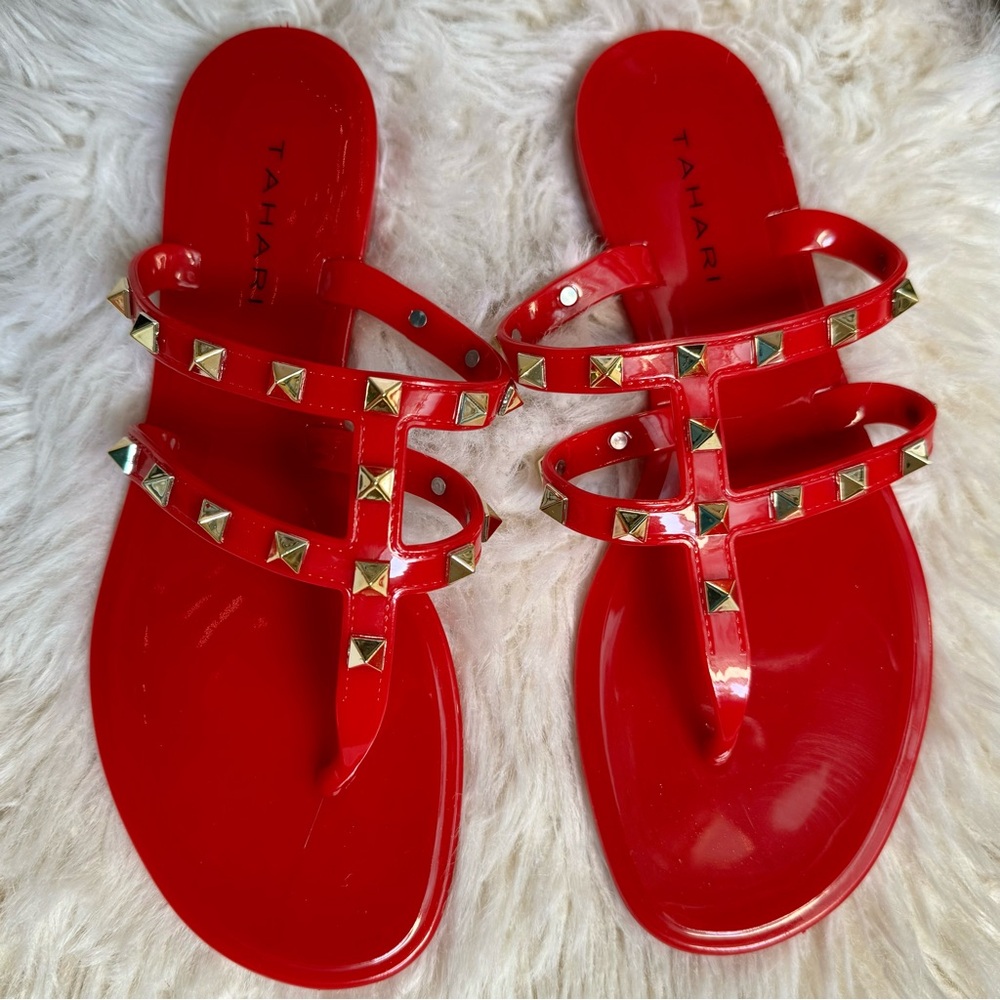 Red Tahari Lila Gold Studded Jelly Sandals Sz 6 Flat Thong Slides Pyramid Studs